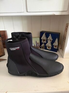 Cressi Men’s Minorca 3mm Neoprene Dive Boots in Black